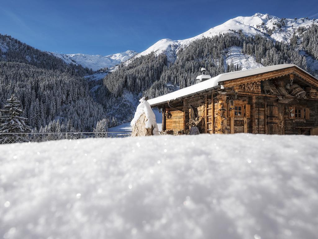 Hotel Bergkristall Zillertal - Adults Only 14 Years Plus Хиппах Экстерьер фото